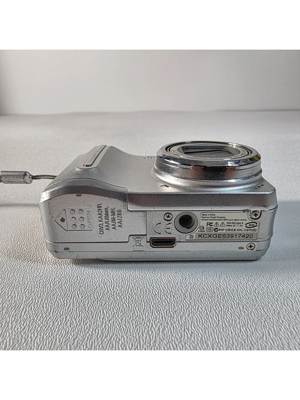 Kodak EasyShare C875 Silver 8.0MP Digital Camera Works / No Memory Card